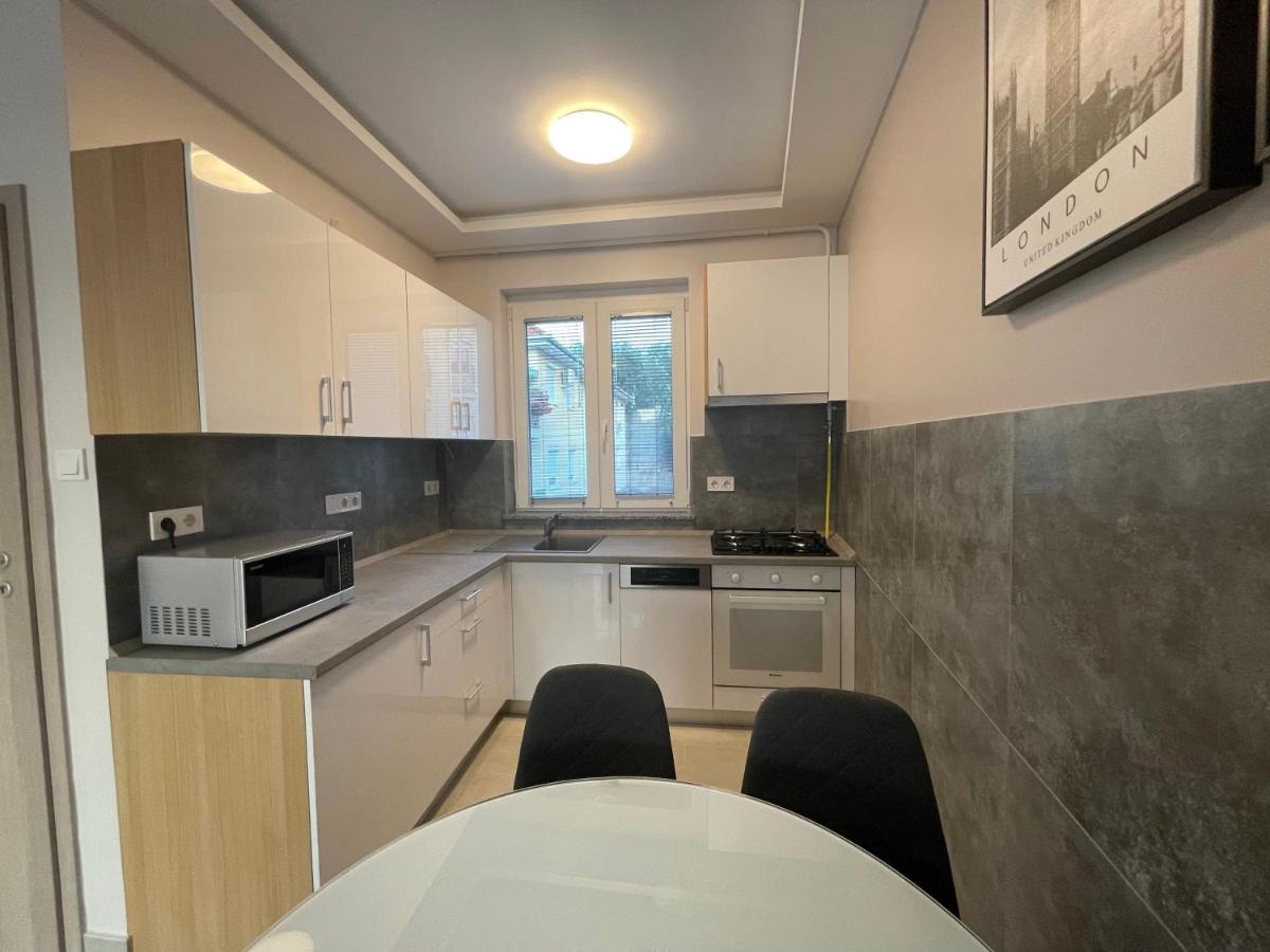Lara Lux Apartment Hajduszoboszlo Exterior photo